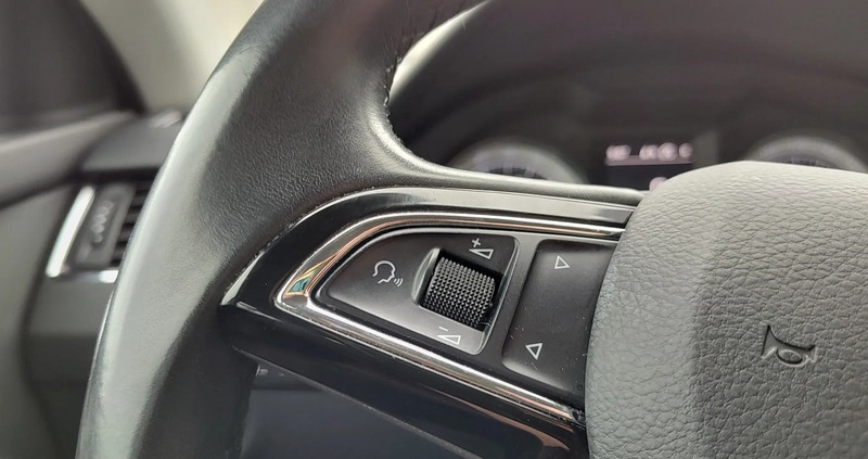 Skoda Octavia cena 63900 przebieg: 171500, rok produkcji 2018 z Gryfice małe 211